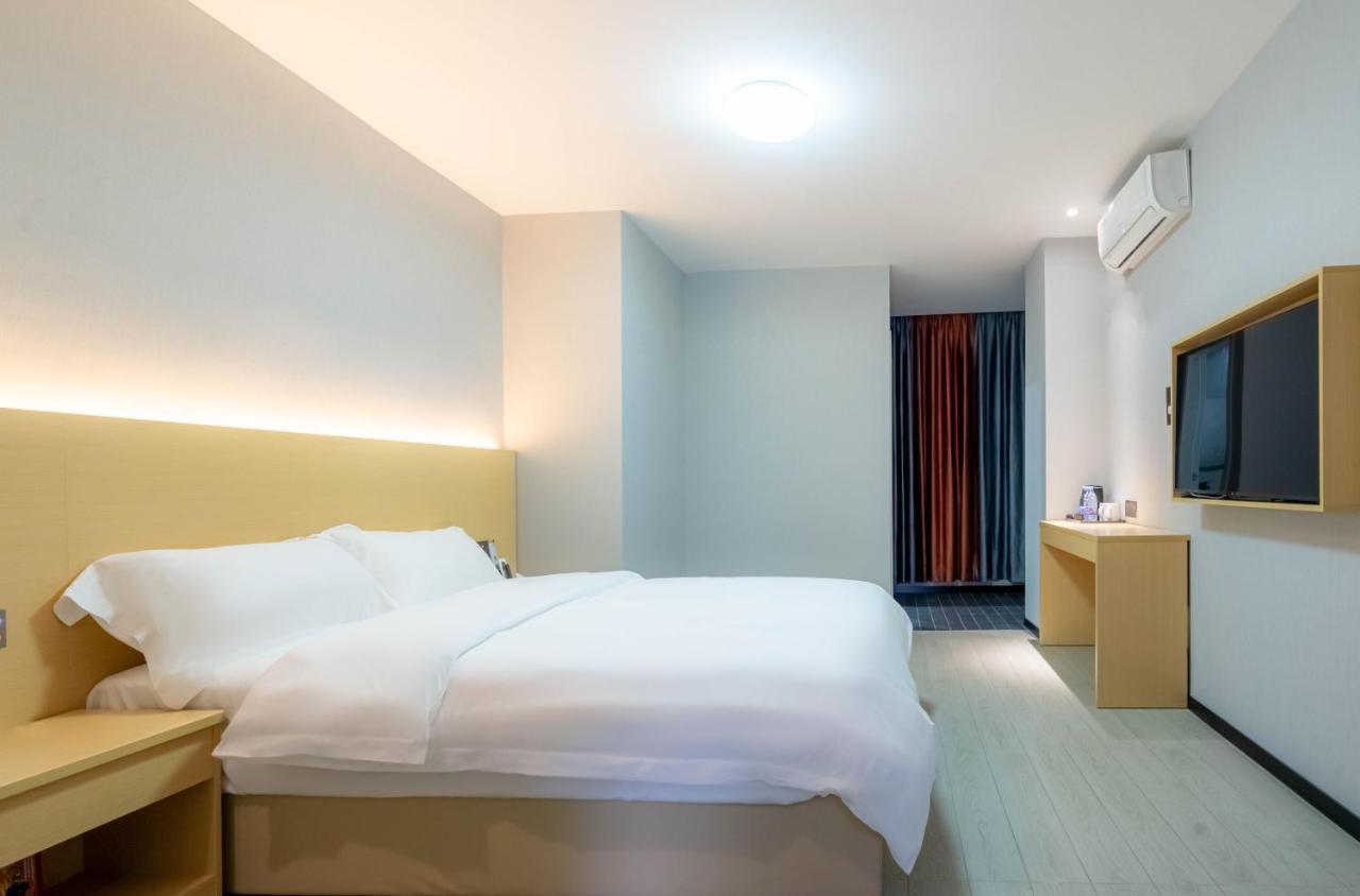 Li Hao Tai Hotel Гуанчжоу Экстерьер фото